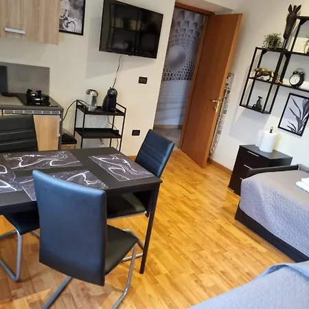 Orchidea Apartment *